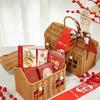 Natural PP Materials User Friendly Woven Hand Basket Highly Durable for Homes Organization Picnics Essential and Gift Packaging