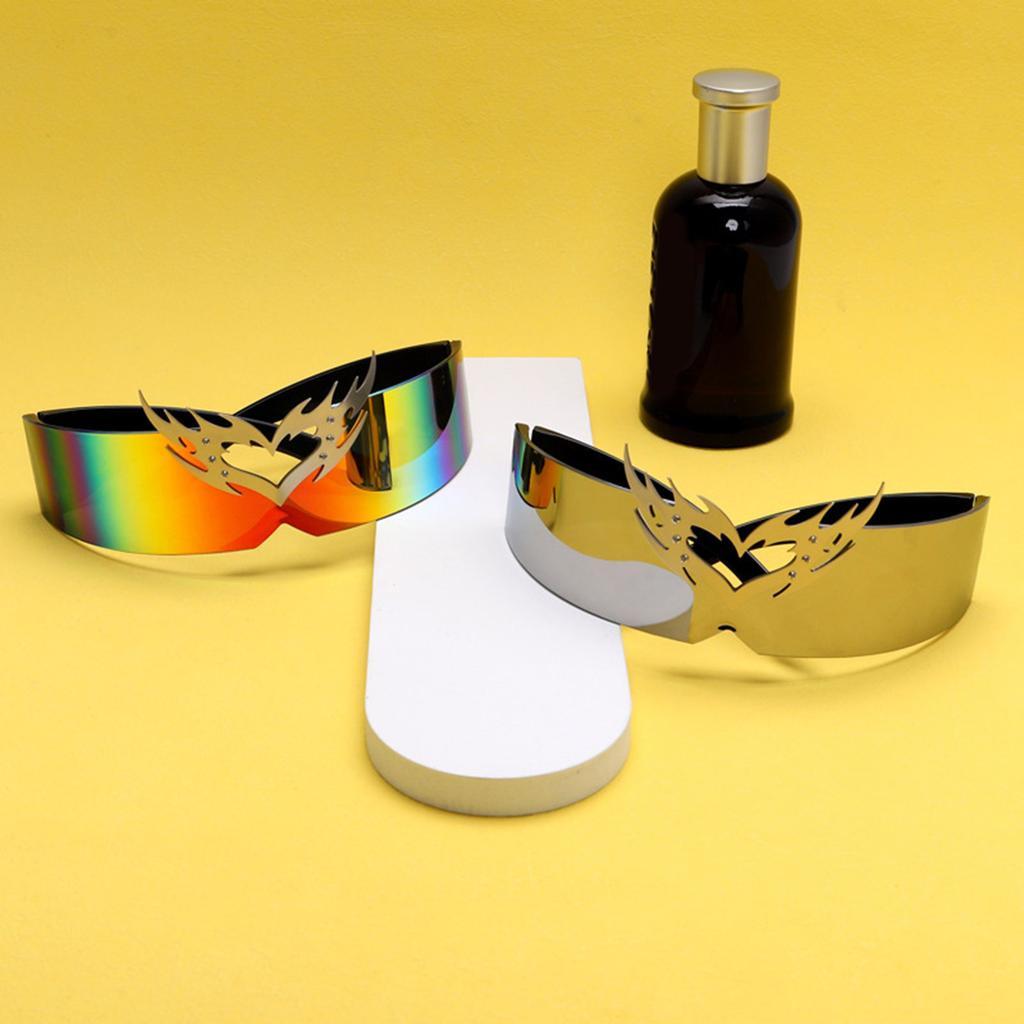 Punk Fire Heart Sunglasses Large Shield Eyeglasses Popular 2000s Hiphop Sun Glasses for Everyday Use Street Photoshots
