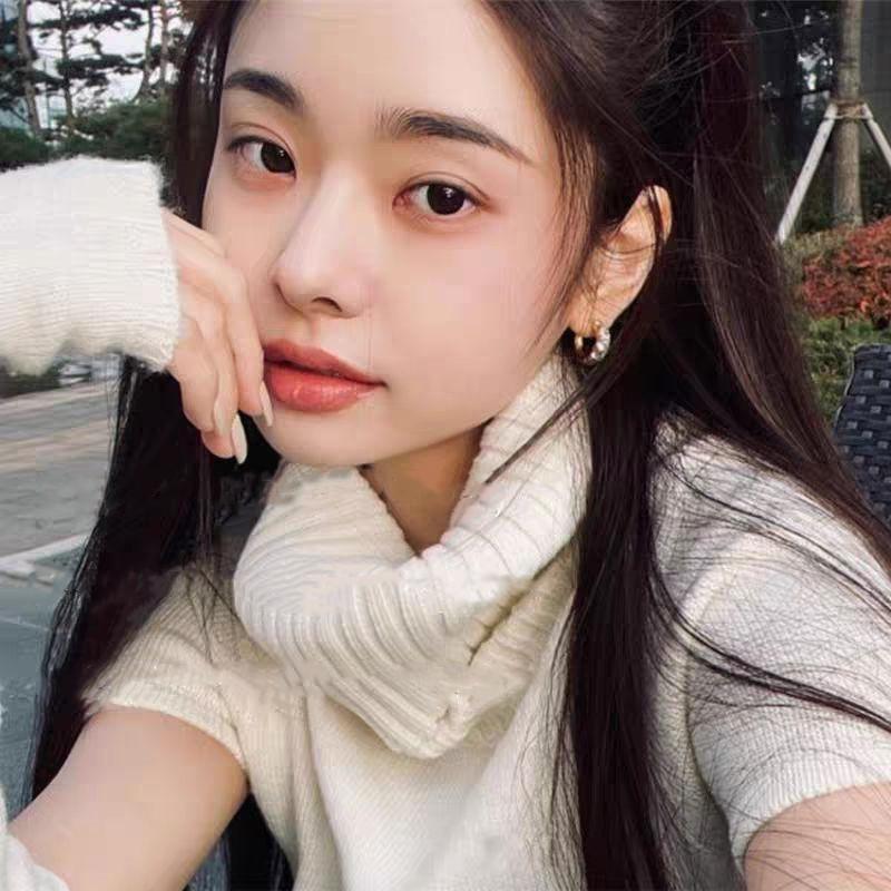 Fashion Commuter Must Enter, Micro-Inlaid Emerald Crystal Small Earrings, Ear Buckles, Retro Fashion Temperament Exquisite Earrings