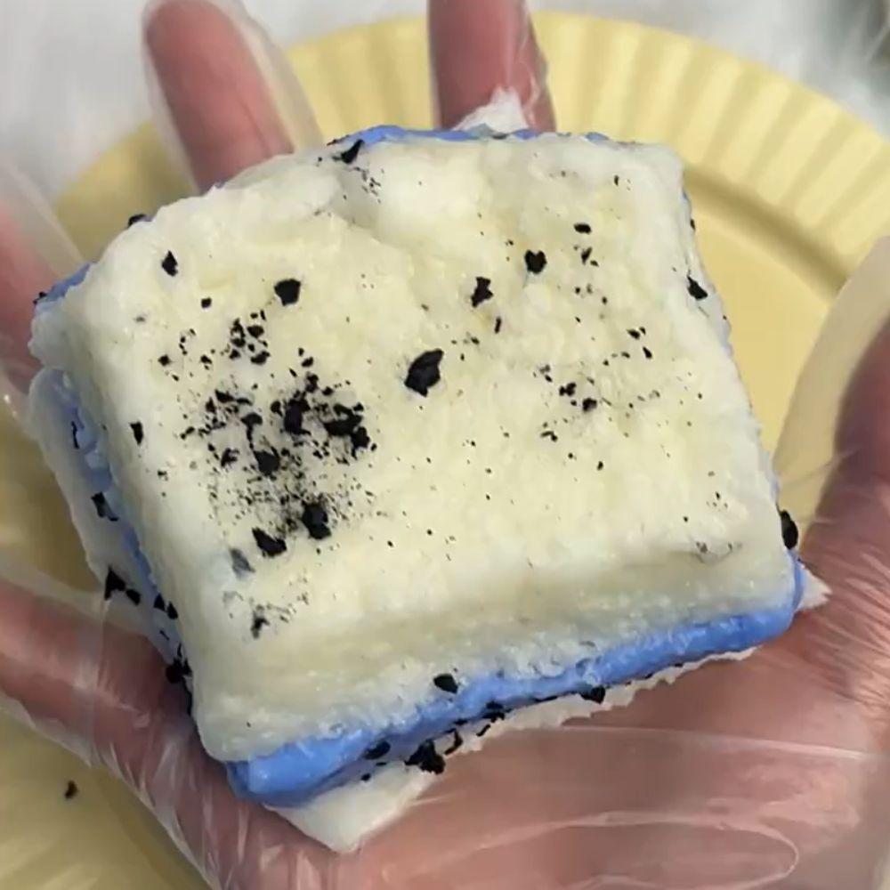 Three-layer Toast Fidget Toy Matcha Sadnwich Fidget Toy Novelty Toast Squeeze Toys  Mini Ornaments