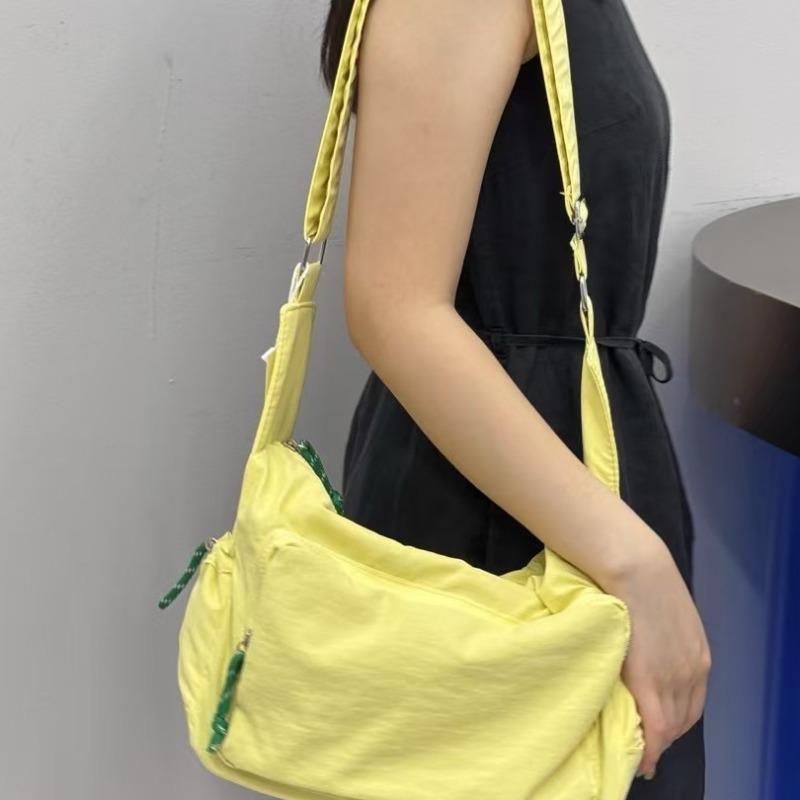 Umhängetasche mit großem Fassungsvermögen für den Arbeitsweg, lässige Sport-Umhängetasche, einfache und vielseitige Umhängetasche