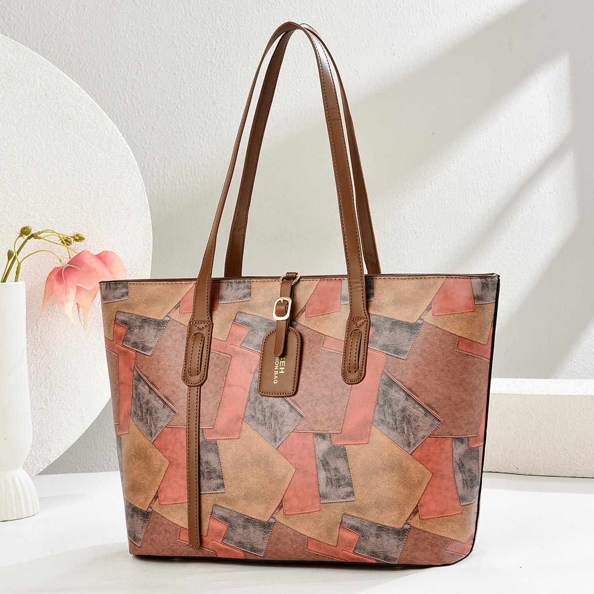 

Color matching large-capacity women s tote bag new simple handbag retro casual messenger bag 32*13*27 коричневый