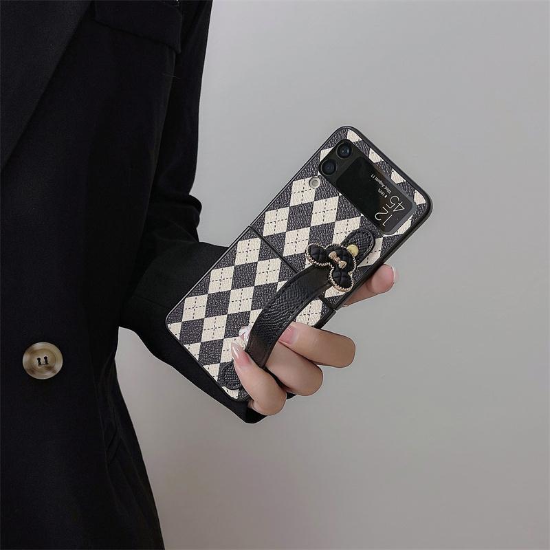 Niedliche Leder-Armband-Telefonhülle für Samsung Galaxy Z Flip 4 3 5 Abdeckung kariertes Muster Schutzhüllen für Flip5 Flip3 Flip4 5G