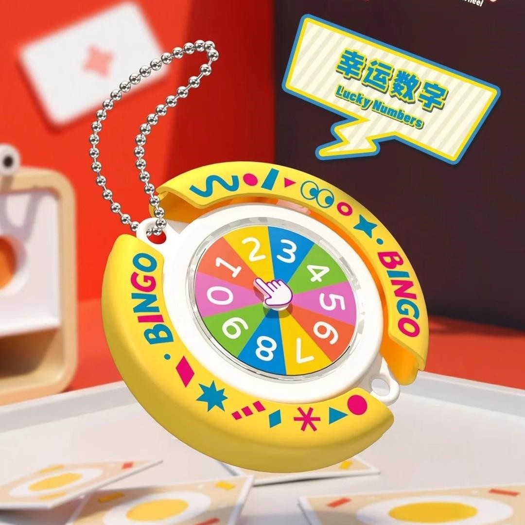 

**Эксклюзивный брелок для новичка**: Игрушка-сюрприз «Виниловый проигрыватель»**