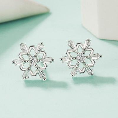 Charming Snowflake Zircon Stud Earrings - Versatile Women's Fashion for Christmas