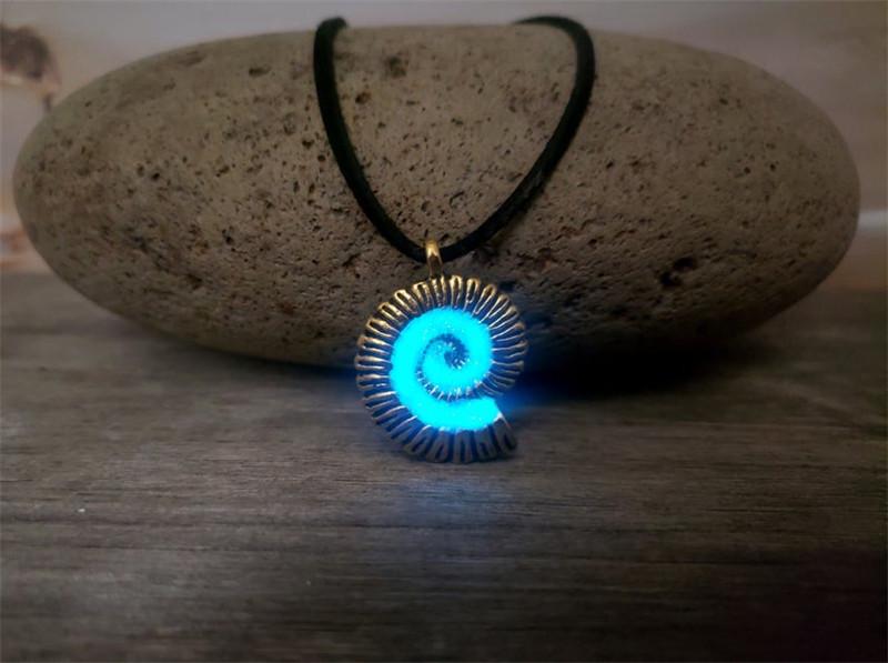 Collana Ciondolo Conchiglia Sirena Luminosa in Vendita Calda