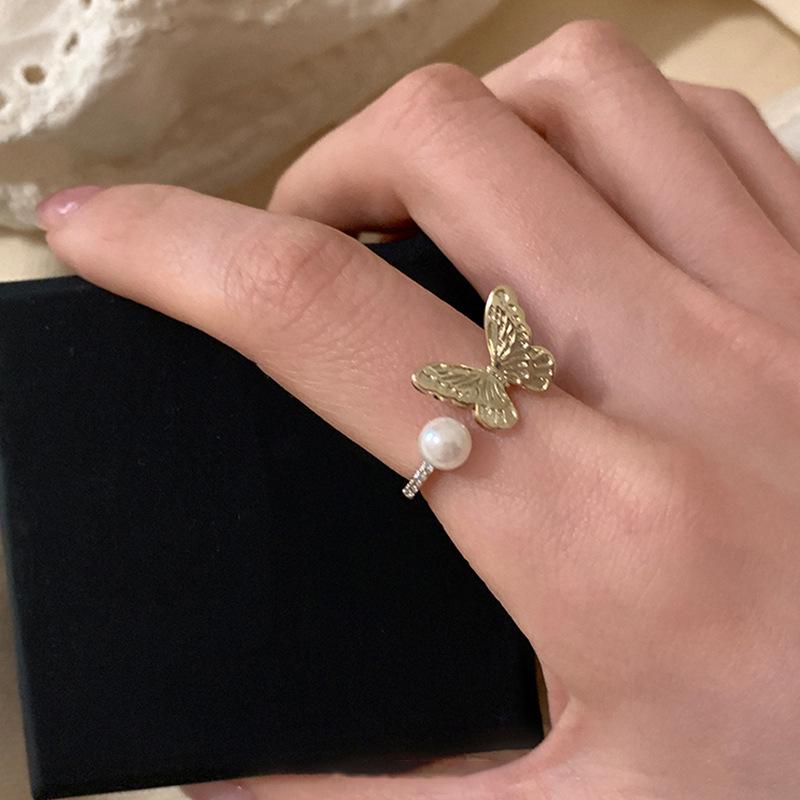 Elegant Metal Butterfly Pearl Ring for Women - Simple, High-End Design