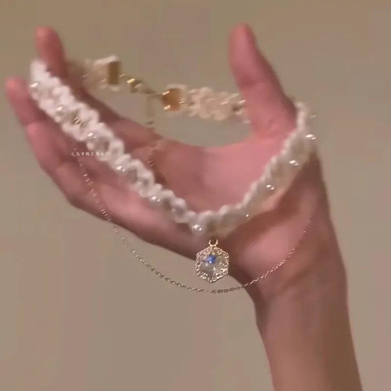 The Missing Princess - Winter Atmosphere- Soft and Delicate Snowflake Zircon Necklace for Women with Elegant Luxury Christmas Collar Chain Trend