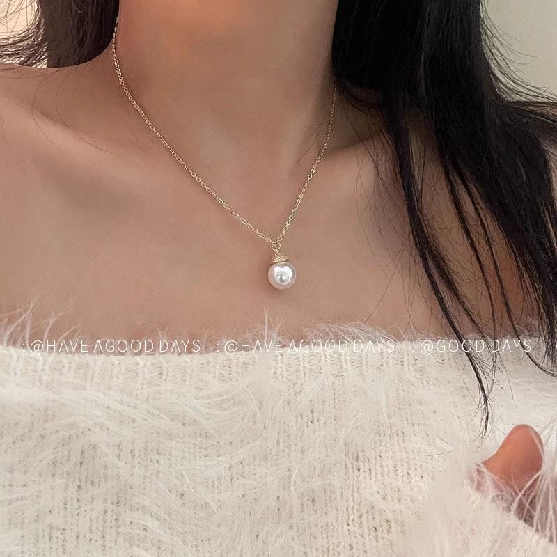 Simple Temperament Golden Beanie Necklace Female