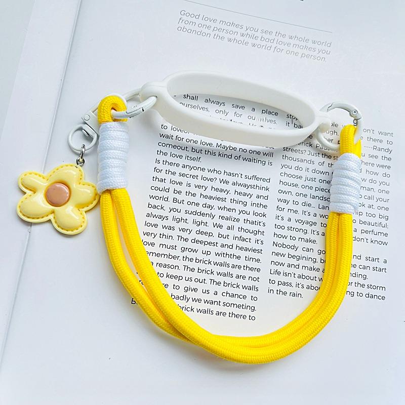 For Stanley Straw Cup Holder Cute Flower Hand-held Lanyard Silicone Cup Sleeve Suitable 6-10cm Caliber Tumblers Cup Accessories