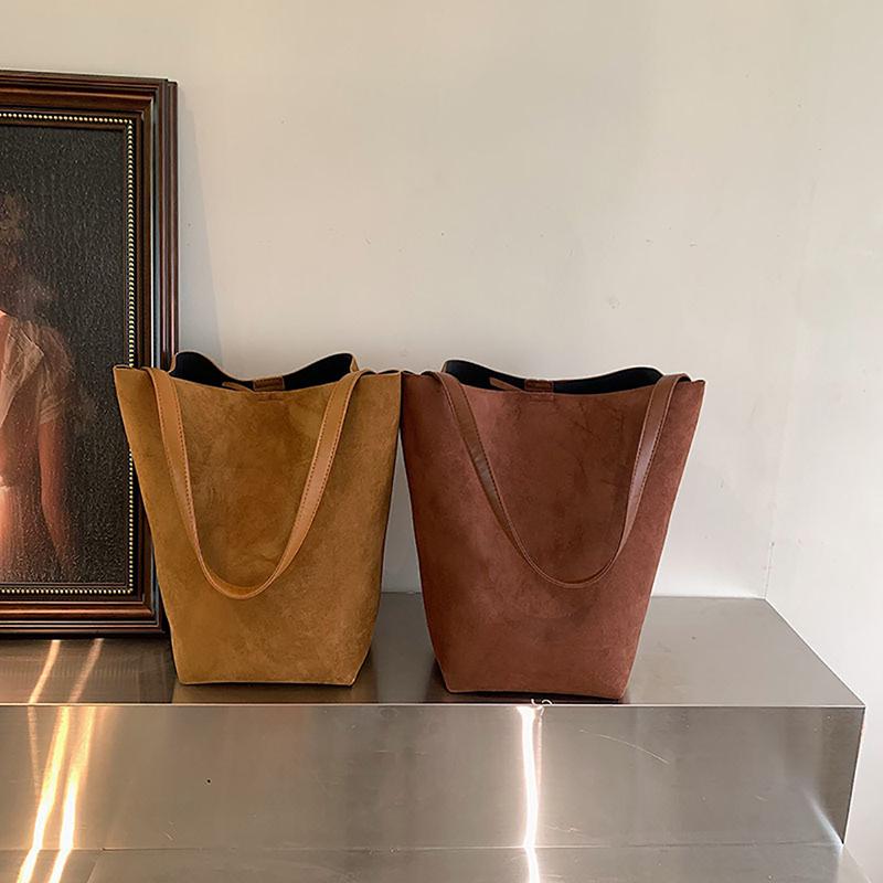 High-quality Vintage Suede Bucket Bag Large Capacity Casual All-match Single Shoulder Tote Bag Women's Korean Solid Commuter Bag