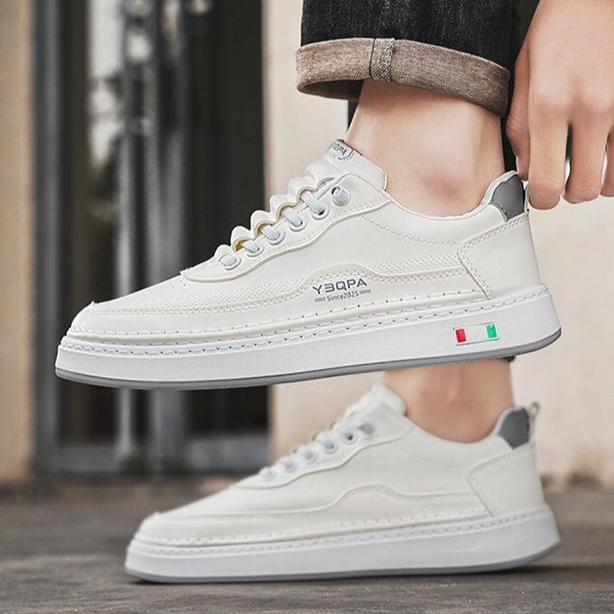 Men's Casual Leather Slip-On Sports Shoes Soft Bottom Wear-Resistant Round Toe Flat Heel Rubber Sneaker