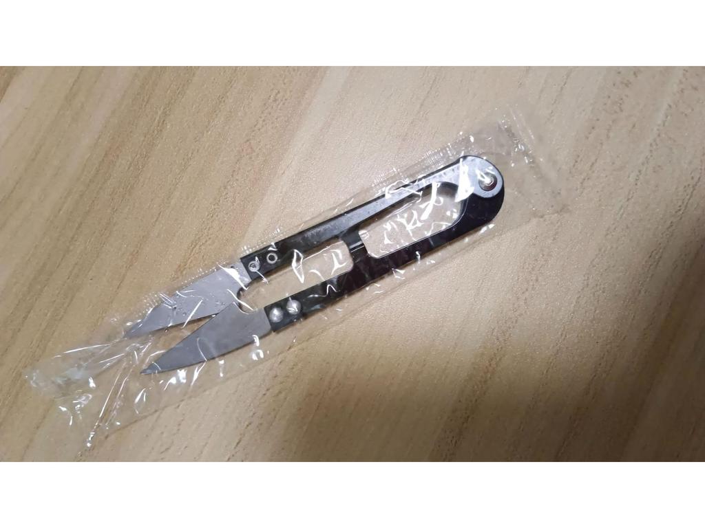 Colorful U-shaped Yarn and Thread Scissors for Tailoring and Cross Stitching