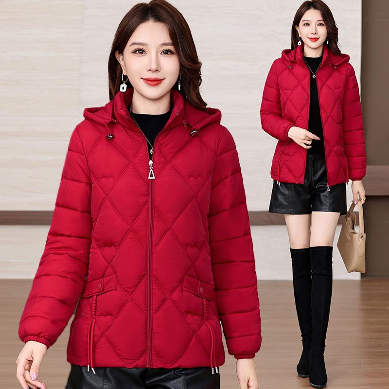 Winter Down Cotton Cotton Jacket Women's Warm Padded Jacket 2025 New Fashion Long Sleeve Removable Hat, Short Slim Fit