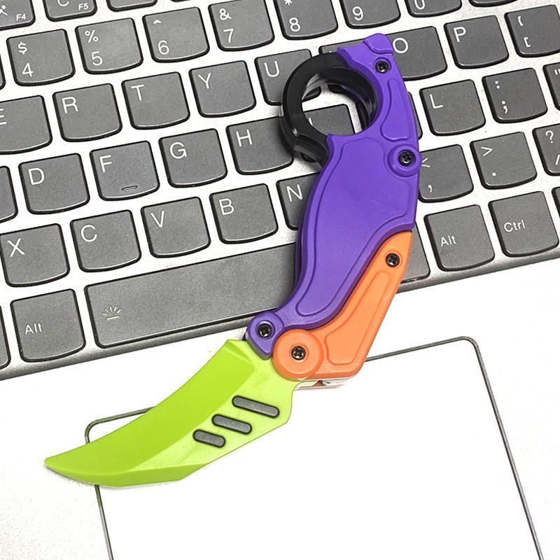 3D Baskılı Yerçekimi Pençe Oyuncak Katlanabilir Turp Pençe Bıçağı İtme Kartı Oyuncak Komik Stres Giderici El