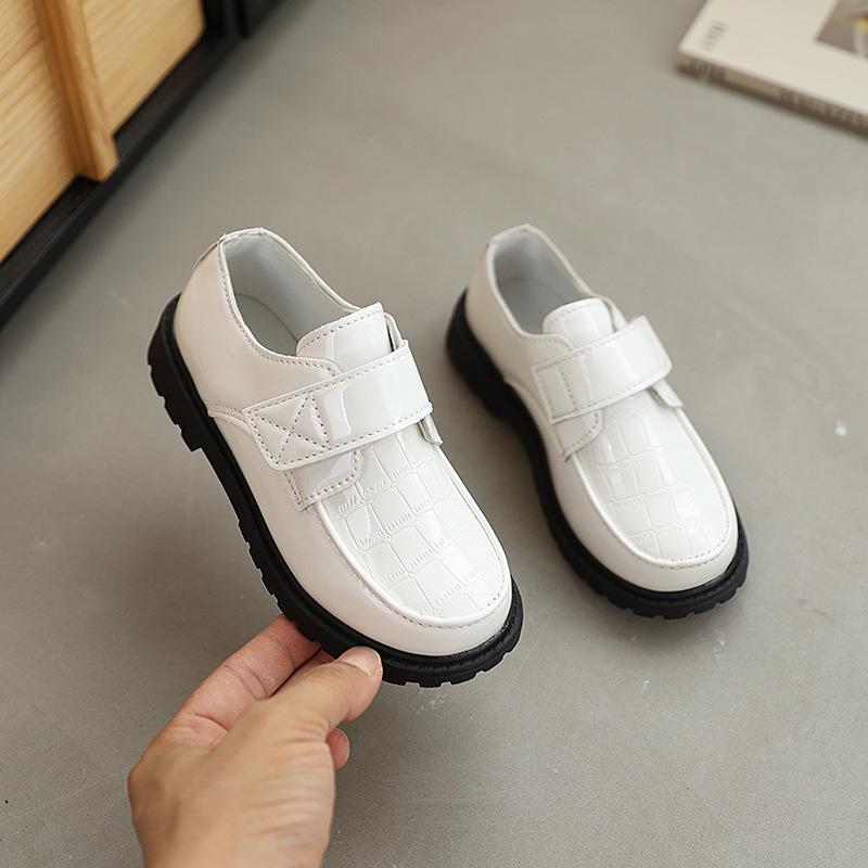 

Boys black leather shoes in British style, new spring model, children s soft-soled shoes for boys, suitable for older children, trendy performance 22-26Order five pairs of