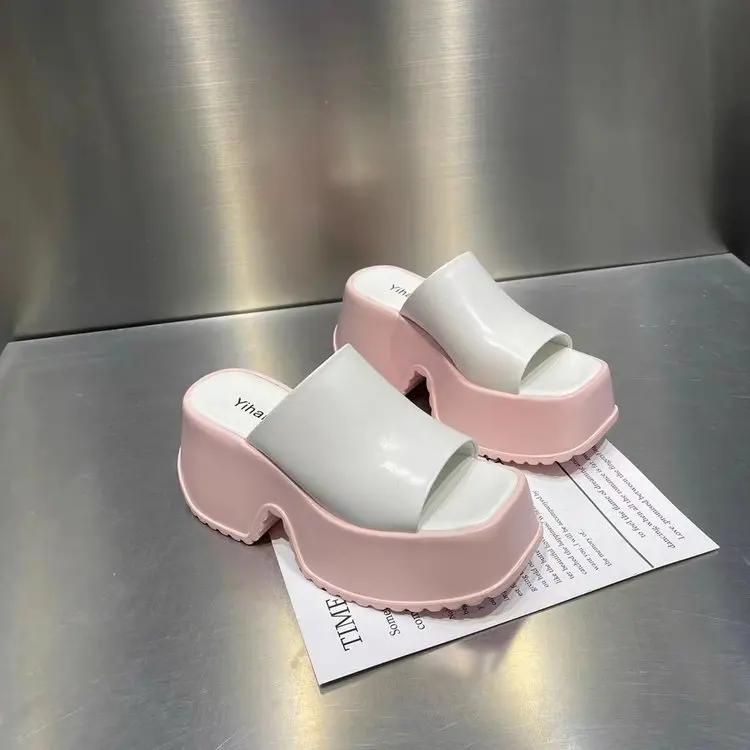 Fashion 2024 Thick Bottom Waterproof Platform Women's Slippers Fashion and Elegant Open Toed Slippers for Women
