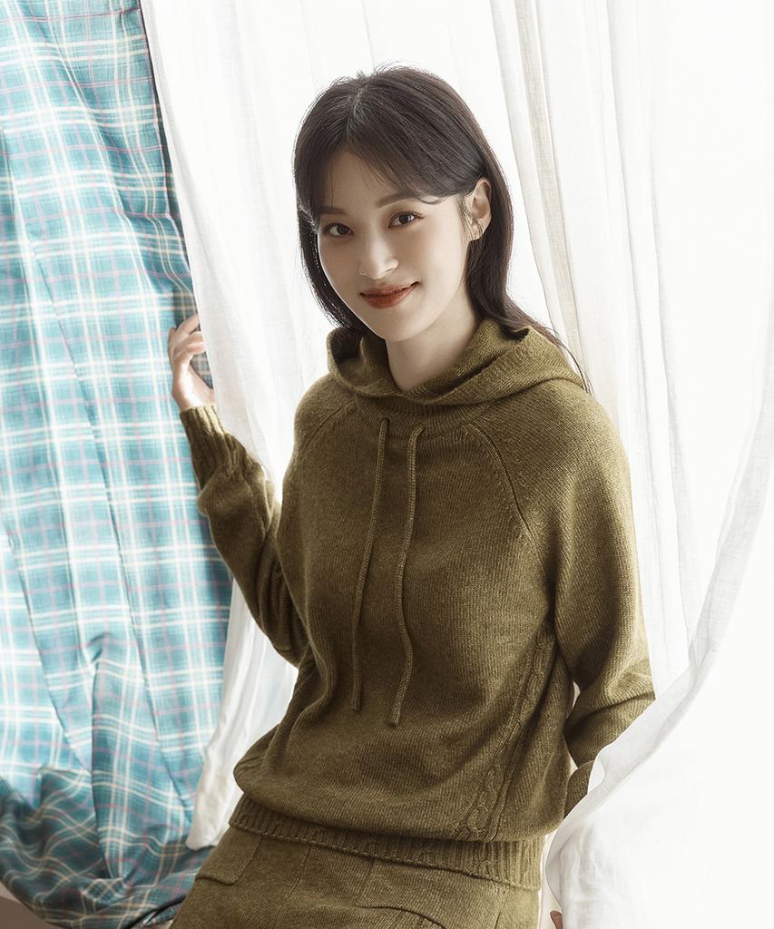 Ennitude Basic Hooded Knit