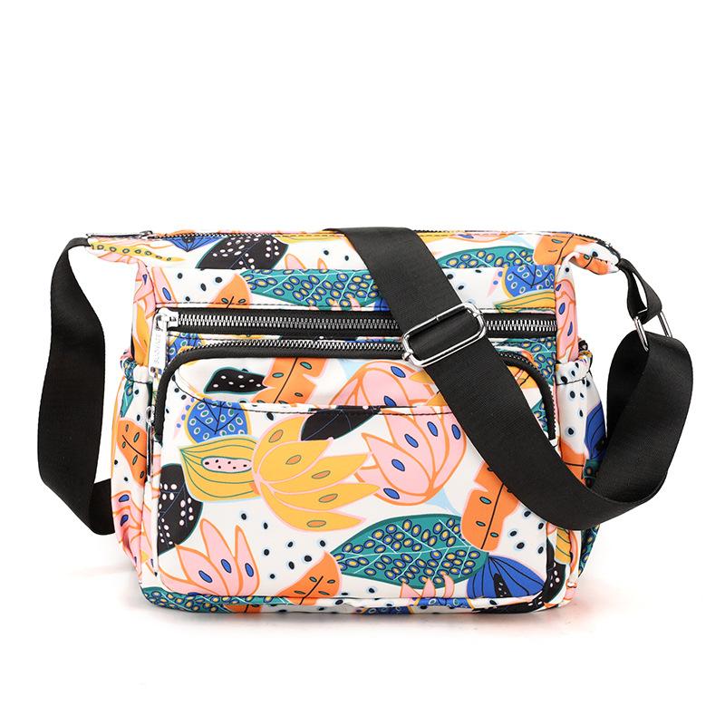 

Сумка через плечо из ткани Оксфорд для женщин, весна-лето 2025 г., большая вместимость, повседневная и модная нейлоновая сумка через плечо с принтом для мам 27x31x15cm