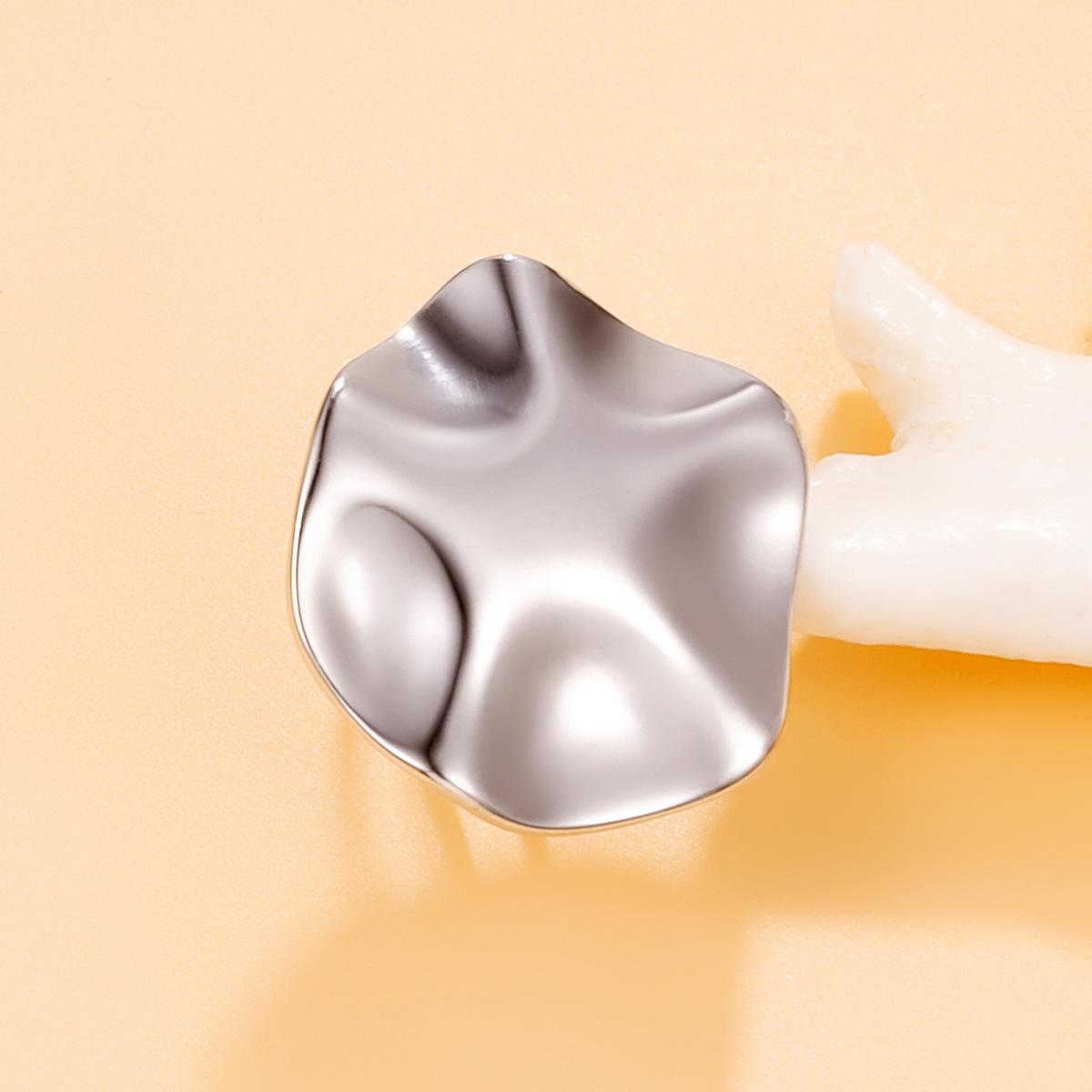 Retro Old Money Style Stainless Steel Pleated Ring - Smooth, Geometric, Exaggerated Open Design