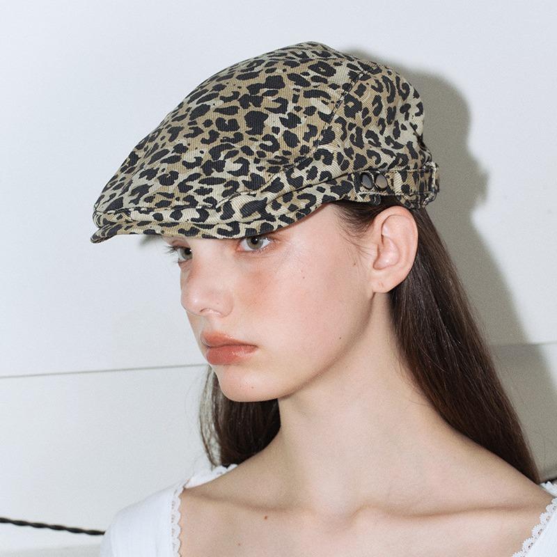 New Retro Leopard Print Beret Spring and Summer Vintage Male and Female Literary Painter Hat Casual Sunshade Short Brim Forward