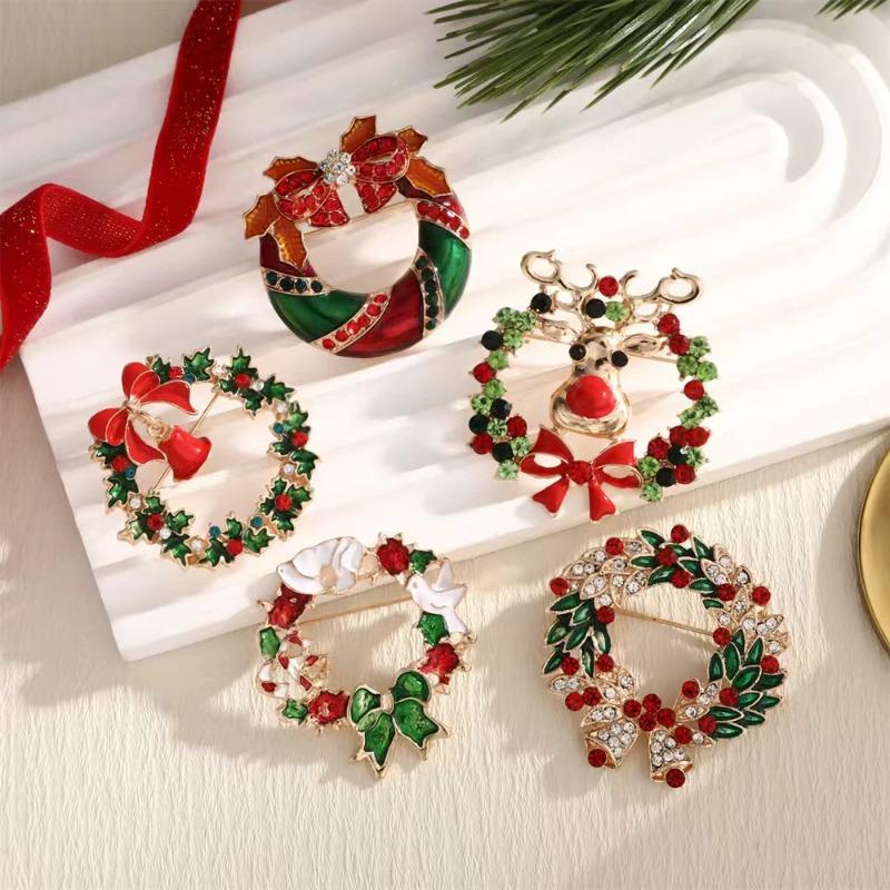 Spilla in Lega di Smalto con Ghirlanda di Aghi di Pino Natalizio per Donne Capodanno Navidad Abbigliamento da Festa Fai da Te Spilla in Metallo Regalo di Natale per Signore