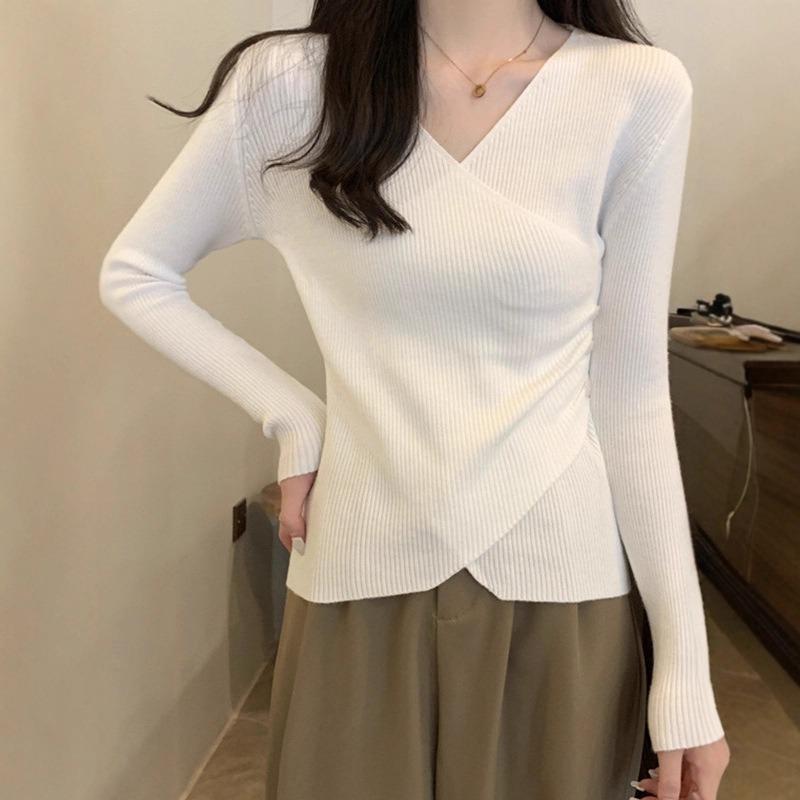 Khaki Short Knitted Bottoming Shirt Women's Autumn Popular Style Sweater High-end Slim-fitting Long-sleeved Top