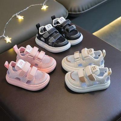 Neue Sommer-Kindersandalen Ultraleichte Geschlossene Zehen Kinderschuhe Jungen Weiche Sohle Vielseitige Babyschuhe Mädchenschuhe