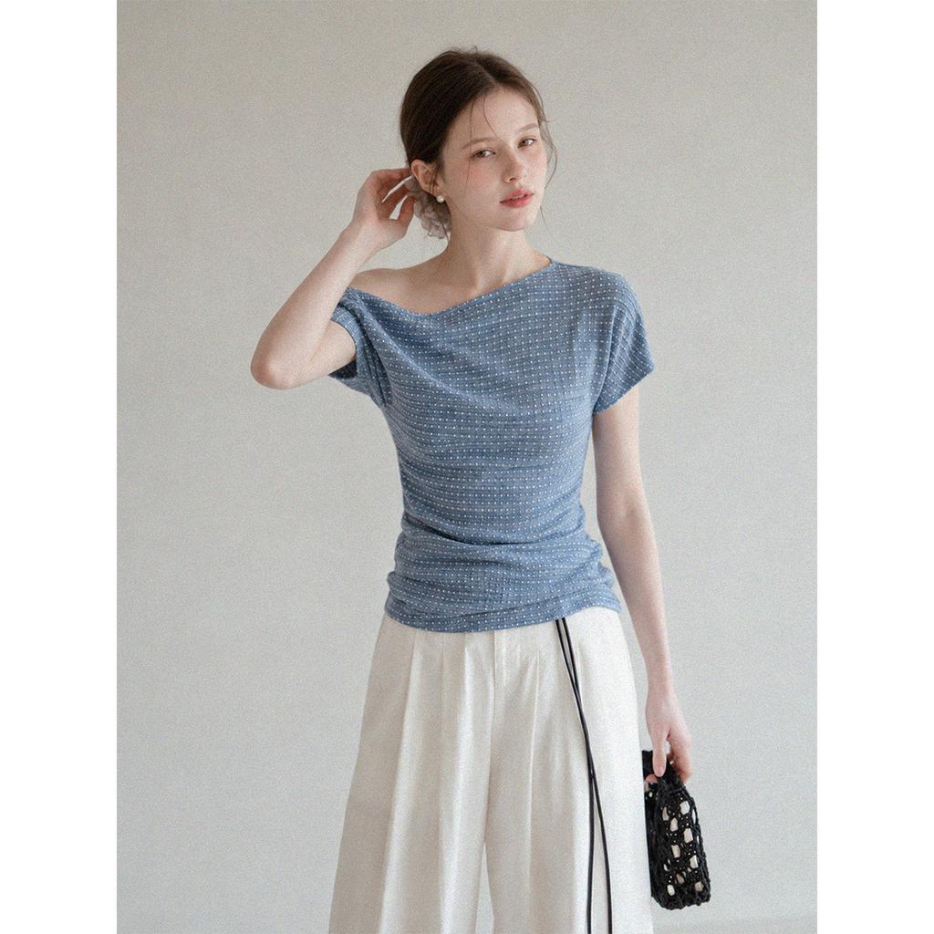 Blue polka dot slanted shoulder off-shoulder short-sleeved t-shirt women's summer slim-fitting and thin temperament versatile top