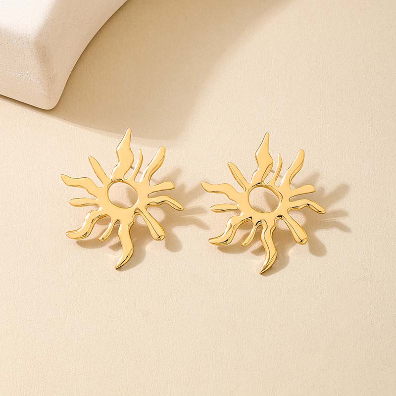 

Exaggerated Metal Big Flowers Stud Earrings for Women Vintage Gold Color Sunflower Statement Earrings Zircon Brincos Daily Wear