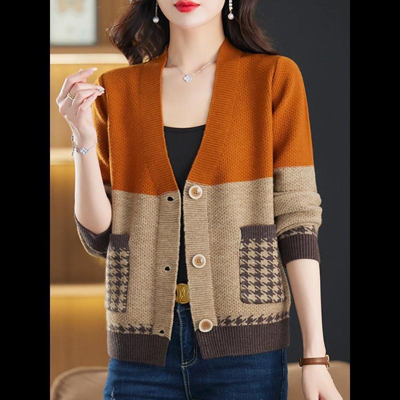 

Spring and Autumn new color matching knitted sweater women s cardigan medium mother pocket sweater February August sweater jacket One size оранжевый