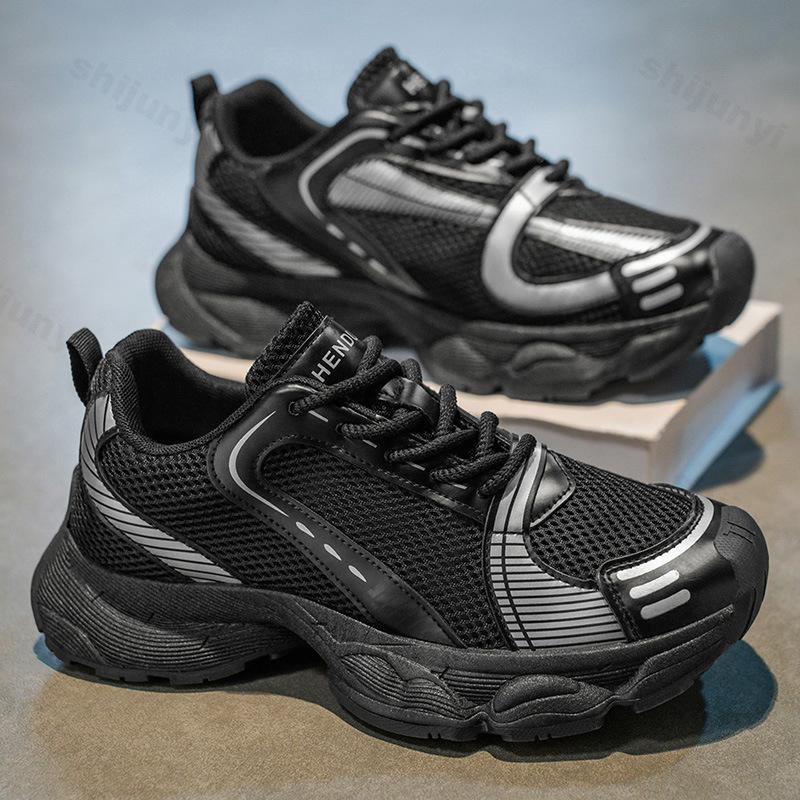 Fashion Men's Vulcanized Shoes 2025 Spring Autumn New Breathable Comfortable Non Slip Platform Sneakers Fashion Cross Tied Casual Shoes