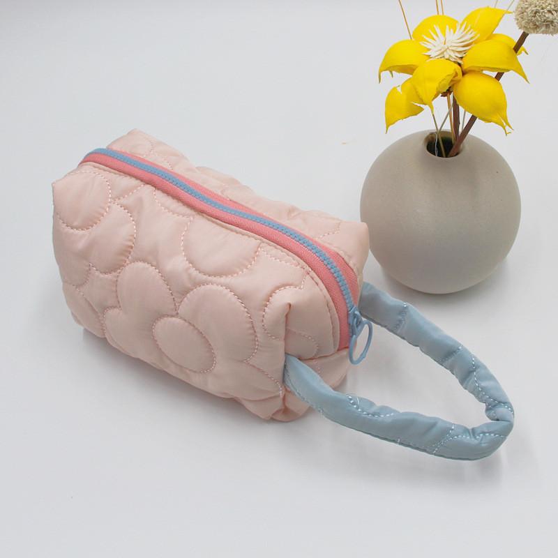 Large Capacity Makeup Bag With Breathable Polyester For Womens Daily Use