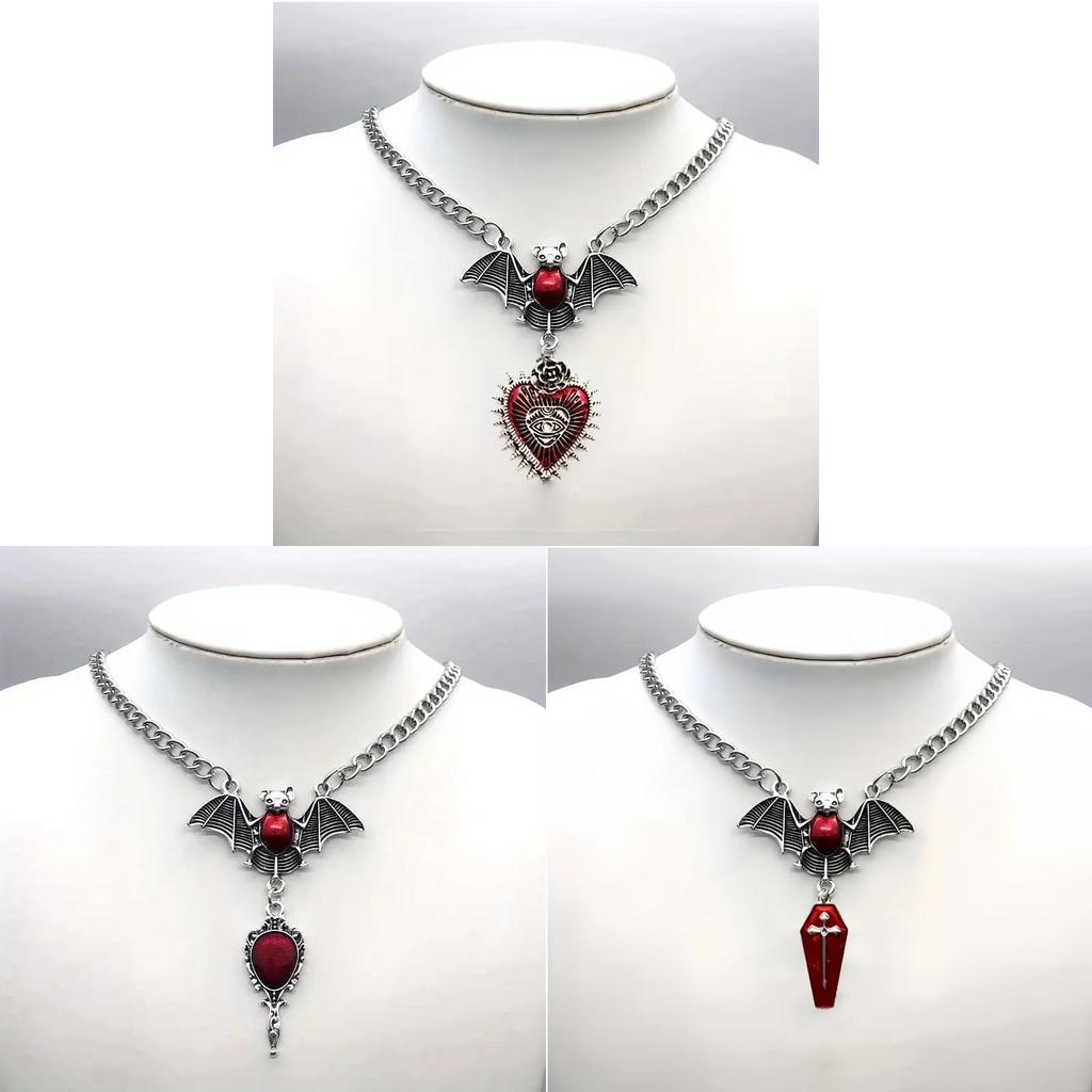 Gothic Vampire Bat Pendant Necklace With Alloy Bloodstone Charm For Women