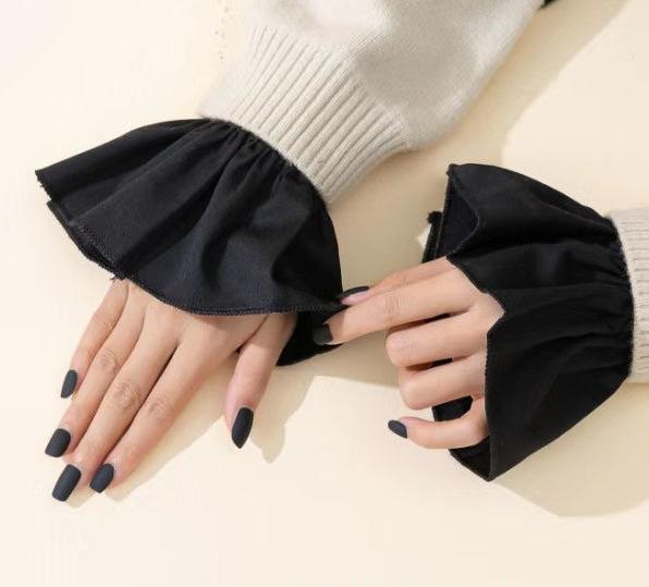 

Хлопковая ткань, аксессуары, кружевной темперамент, небольшой аромат, объемное кружево, декоративные накладные манжеты чёрный