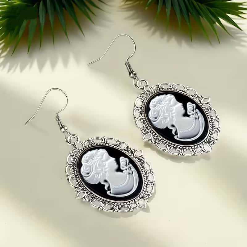 Victorian-Style Embossed Portrait Earrings & Necklace Set - Renaissance Jewelry Gift for Women
