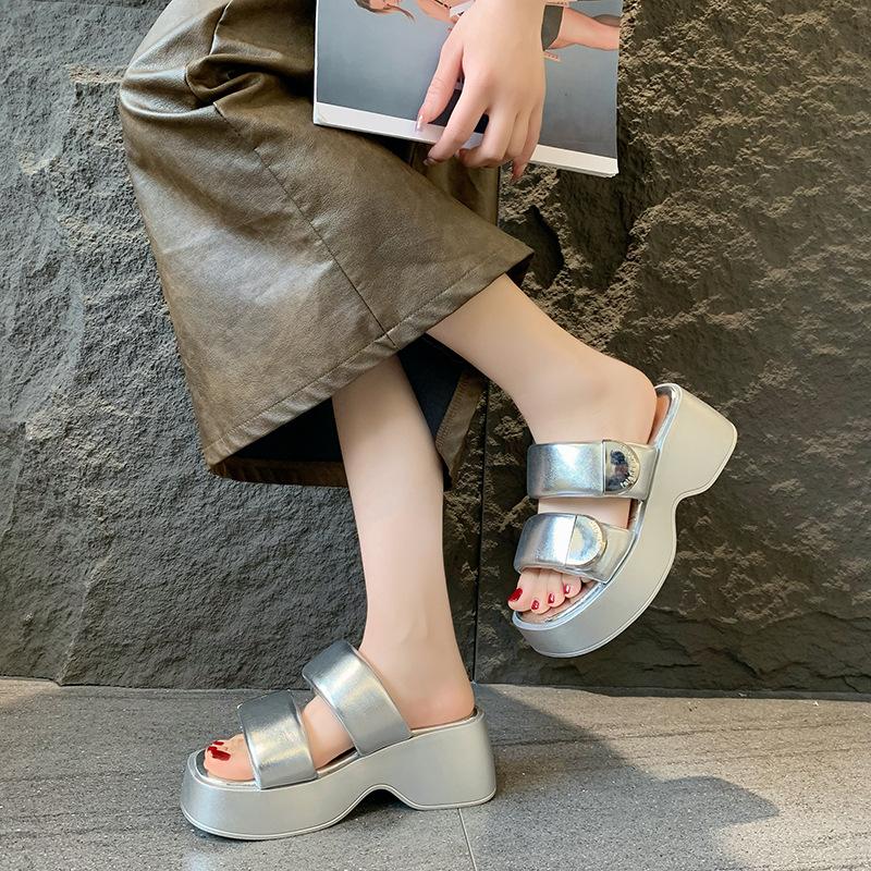Star with the Same Style Beautiful Cool Slippers Female Summer Wear Fashion Fairy Style New Thick Bottom Versatile with Skirt Beach Cool