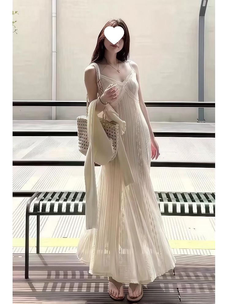 French Romantic High-End Slimming Summer Camisole Dress for Women - Elegant Body-Shaping Temperament Design Long Dress