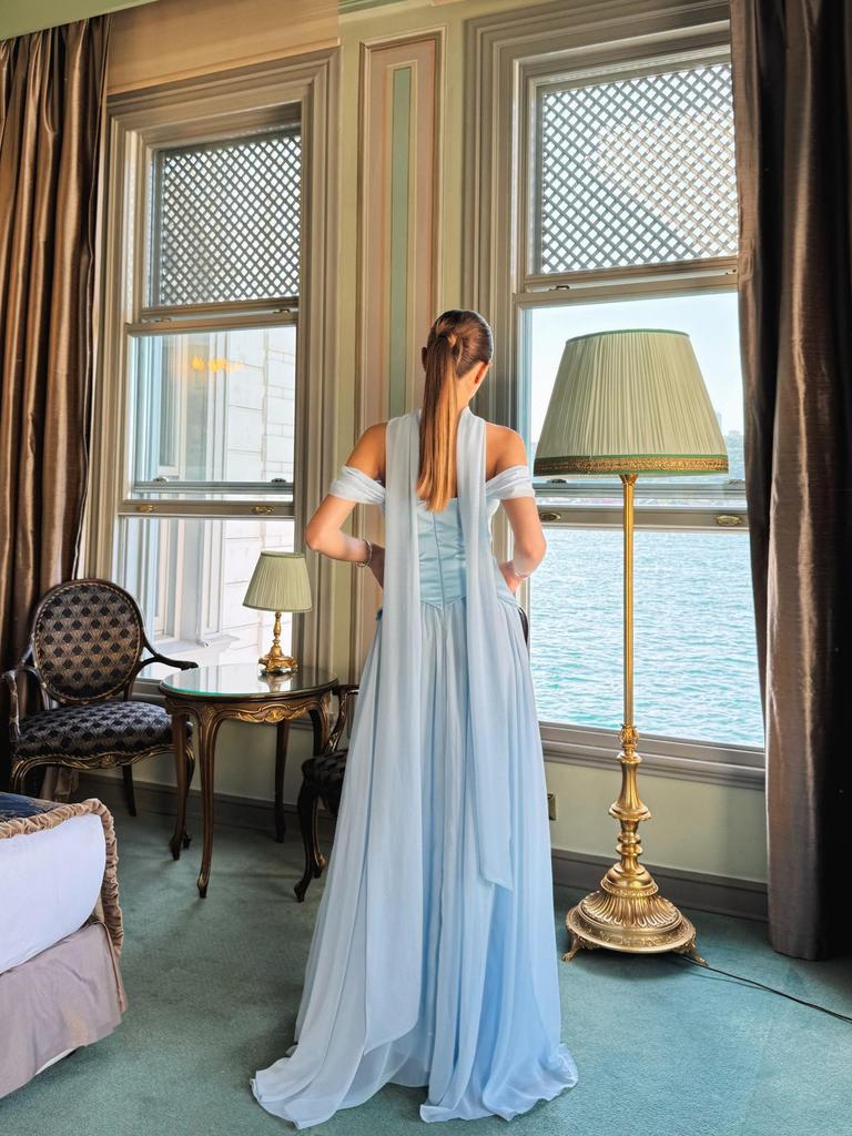 Rochie de seară elegantă cu mânecă scurtă, care accentuează talia, pentru femei