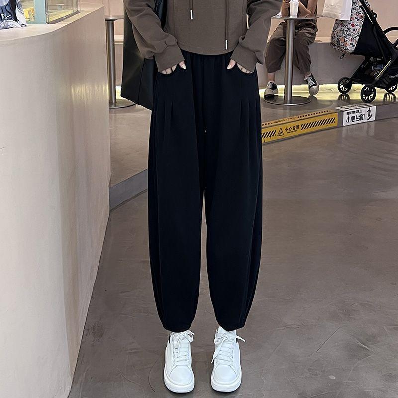 Женские брюки-шаровары для фигуры «груша» на осень и зиму. Обновленные, с высокой талией, стройнящие, с манжетами на щиколотках, спортивные, типа «редиска», повседневные. S