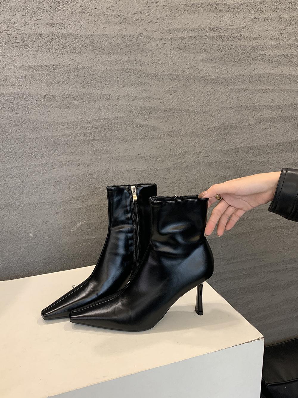 

Модні жіночі ботильйони з гострим носом Чорні бежеві Червоні тонкі високі підбори на блискавці збоку Chelsea Botas 2024 Нові надходження Туфлі човники для вечірок 39 245 чорний