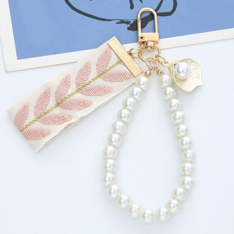 Delicate Beaded Keychain Pearls Alloy Keyring Women Accessory Suitable for Handbags and Daily Use Items