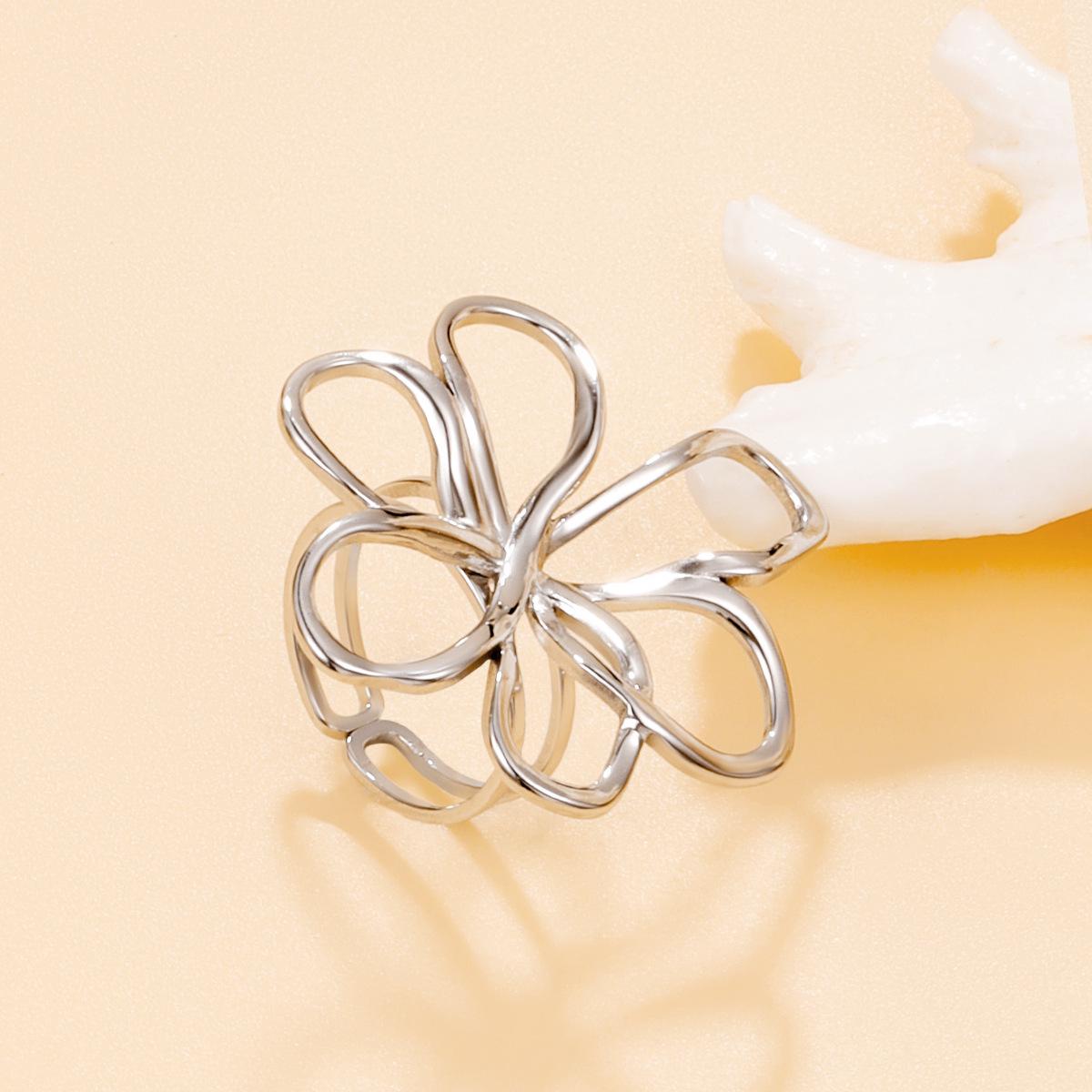Cross-Border Fashion Exaggerated Oversized Floral Ring - Women s Hollow Flower Stainless Steel Jewelry