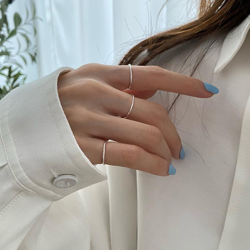 Elegant Korean Minimalist Single Ring For Women With Geometric Design And Adjustable Size