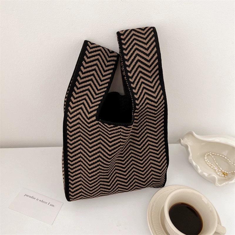 New girl knitted bag handbag shoulder bag tote bag fashion style trend personality leisure bag