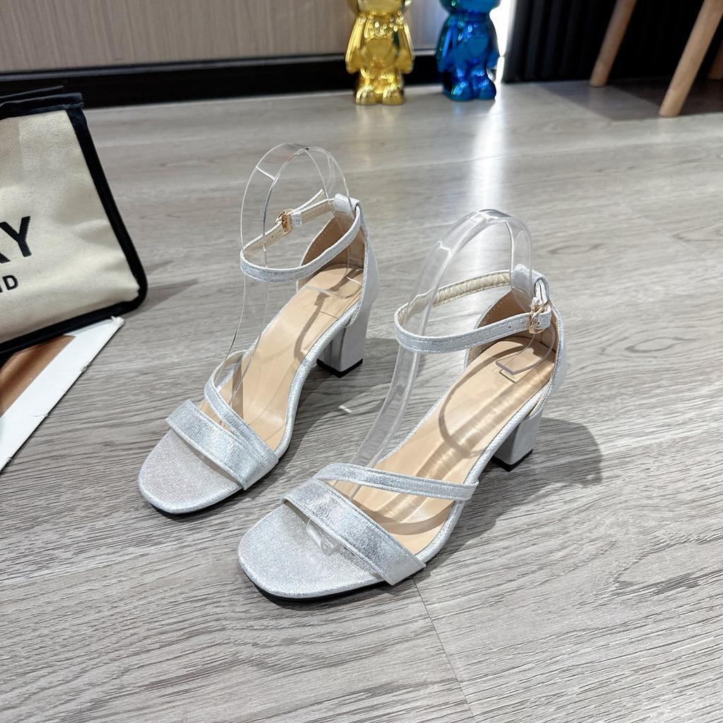 French one-word buckle with thick heel open-toed sandals female summer new fairy wind gentle bridesmaid shoes with skirt