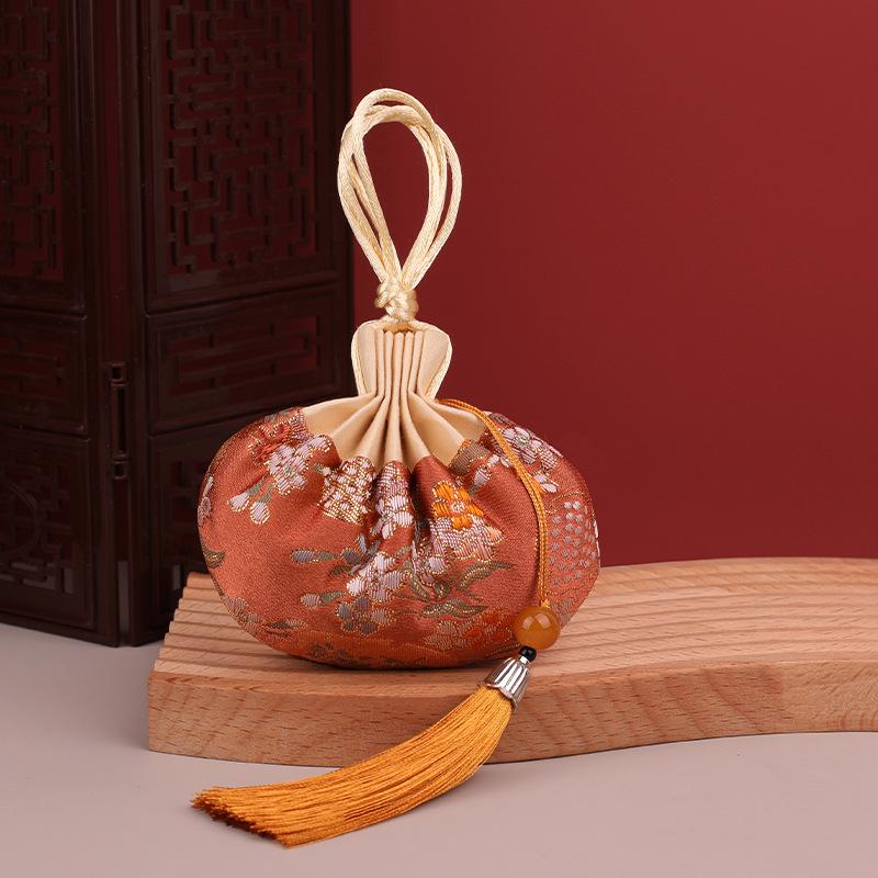 Scented Sachet: Hanging Cotton Linen Bag with Traditional Chinese Medicine Aroma for Bedroom