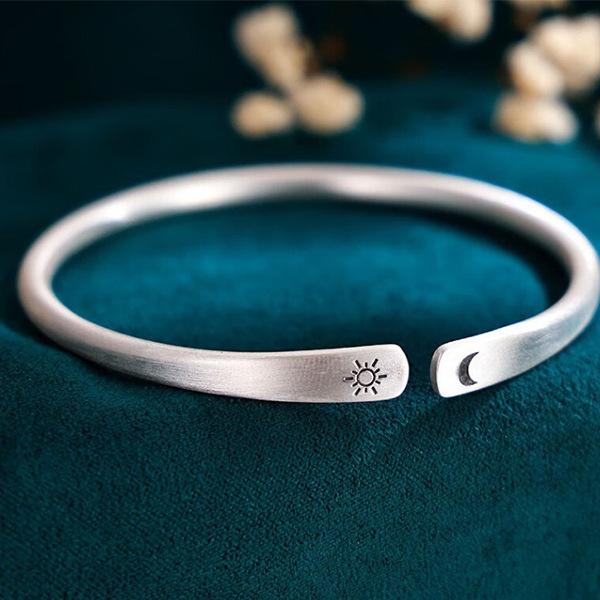 

Серебряный браслет S999 Полный серебряный женский браслет Tonghui с солнцем и луной с небольшим отверстием, матовый браслет Ruyi 520 Браслет ко Дню святого Валентина Adjustable size серебряный