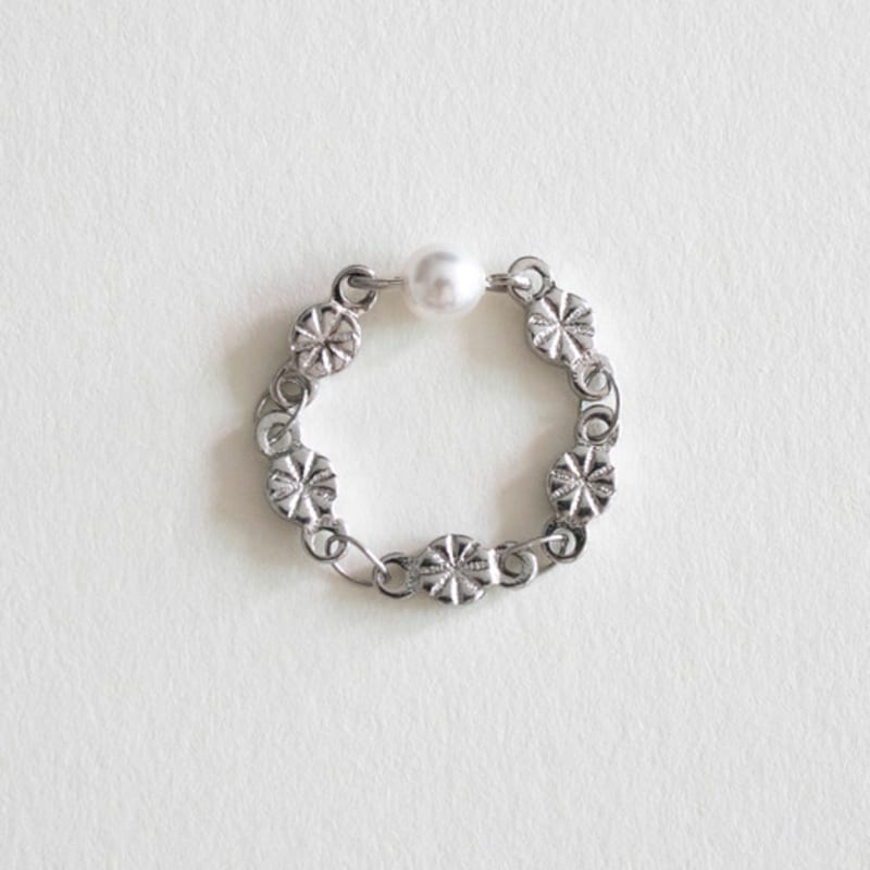 MERRYMOTIVE Pearl and round chain ring