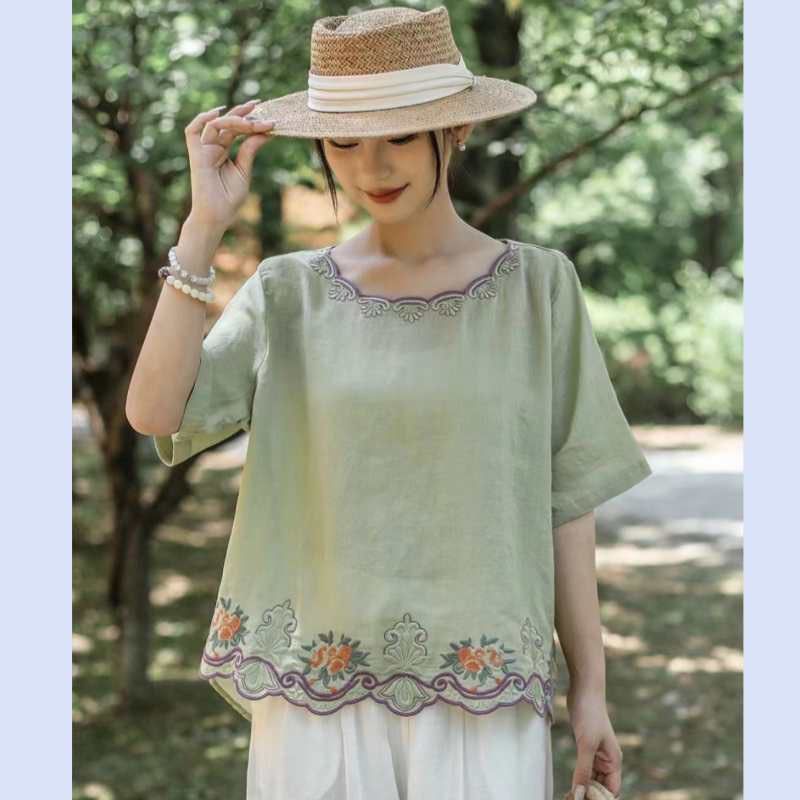 This year's new cotton and linen short-sleeved women's embroidery literary and retro style casual versatile loose round neck summer comfortable thin